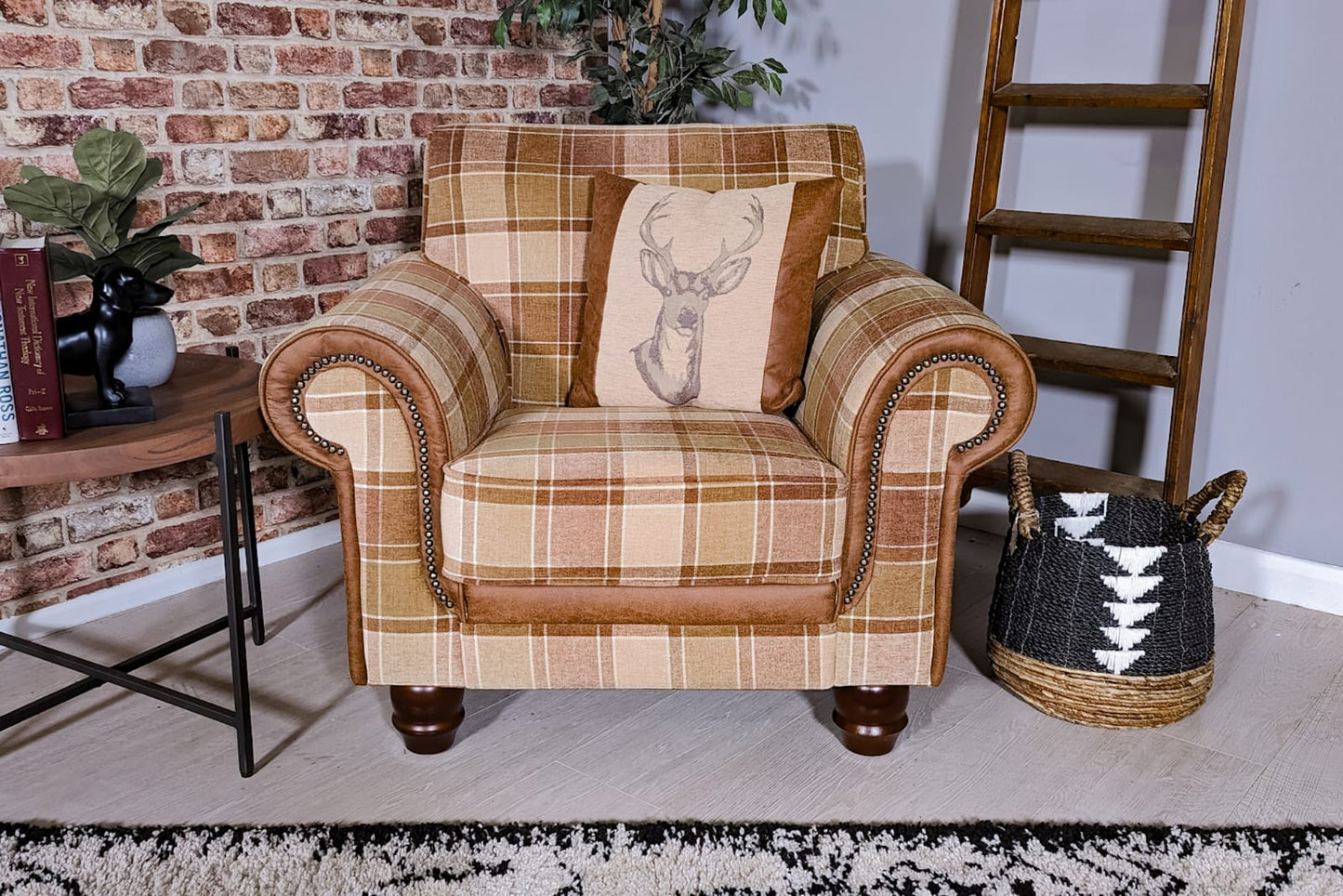 Cambridge Accent Chair | Tan