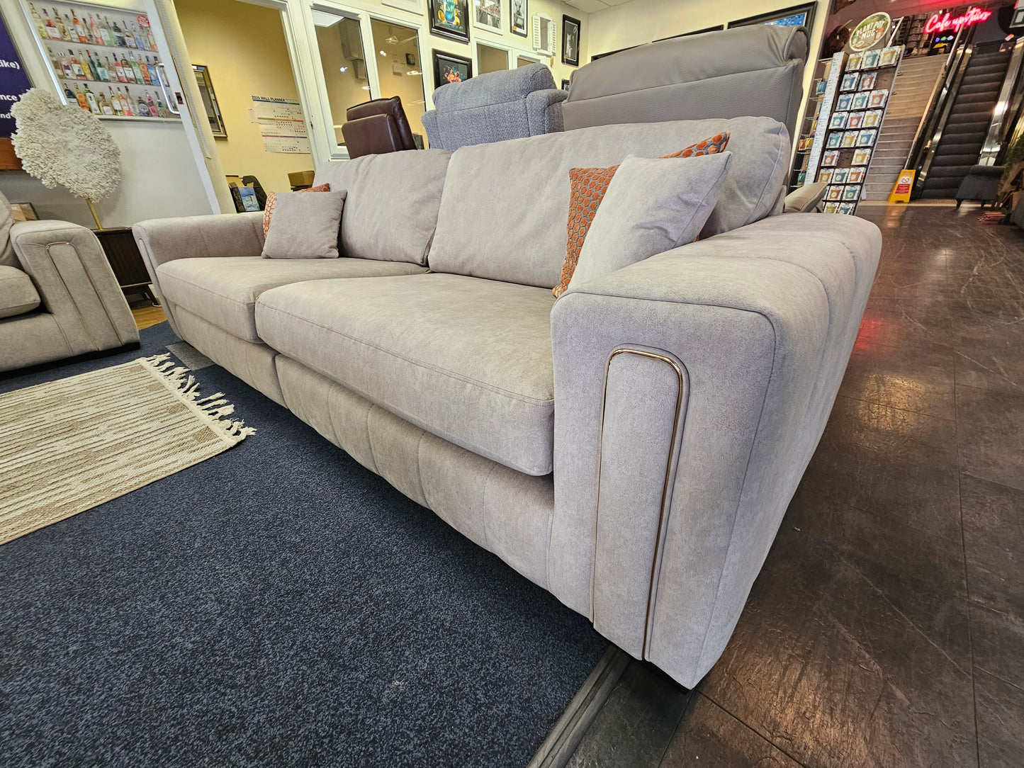 Glamour 4 Seater Split + Chair Set